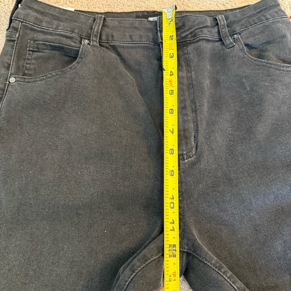 NWT Cotton On high rise cropped skinny jeans in black 10 - Picture 5 of 10